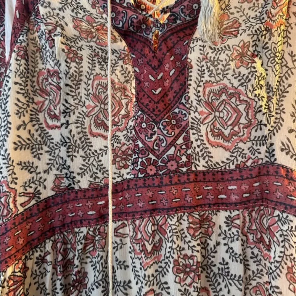 Ecote Red and Cream Paisley Maxi Dress - Picture 2 of 5